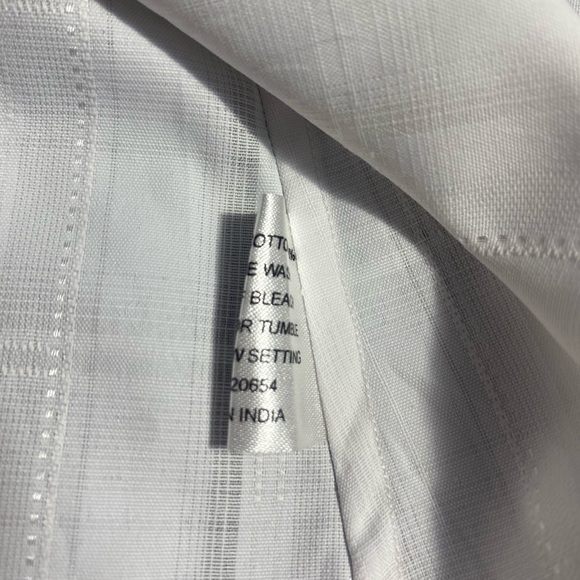 Cozy Pink and White Turtleneck Sweater - Picture 15 of 16